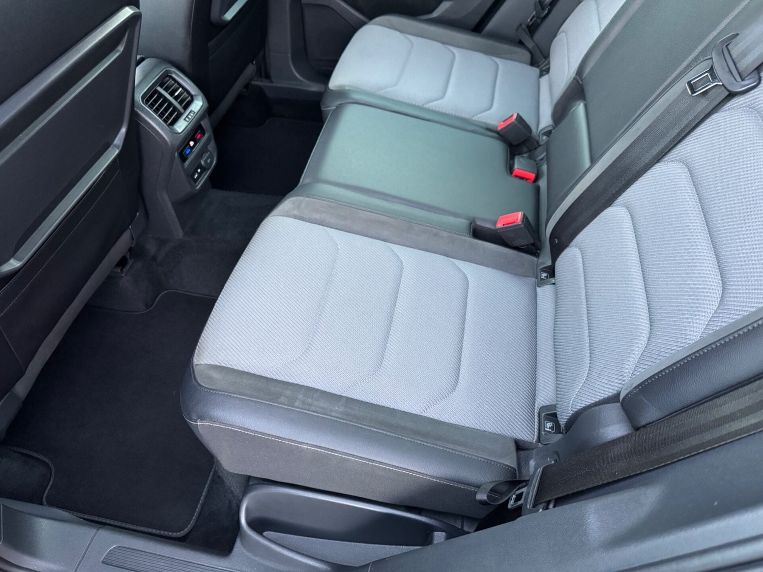 Used Volkswagen Tiguan 2018 for sale - 77167120: Photo 27