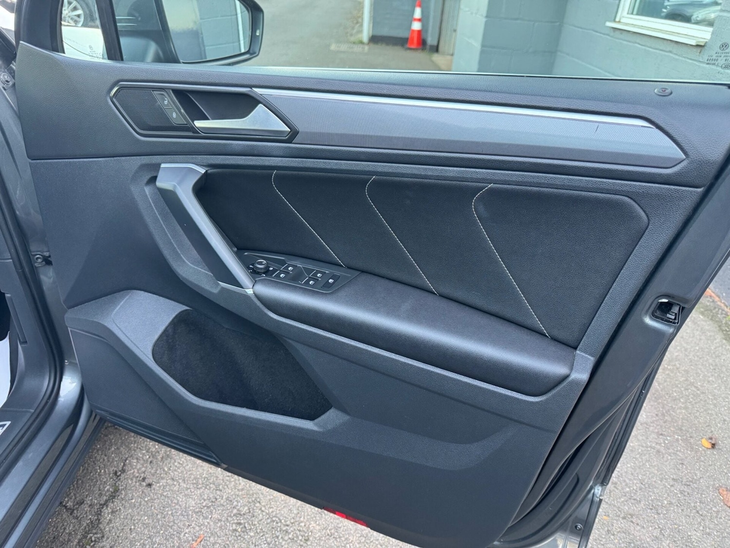 Used Volkswagen Tiguan 2018 for sale - 77167120: Photo 60