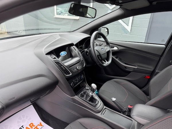 Used Ford Focus 2017 for sale - 76042510: Photo 18
