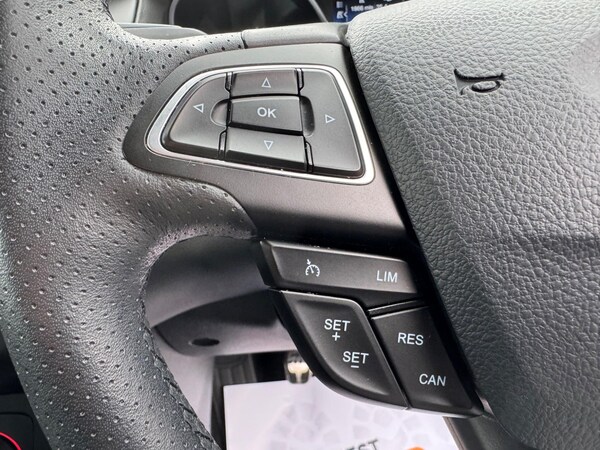 Used Ford Focus 2017 for sale - 76042510: Photo 30