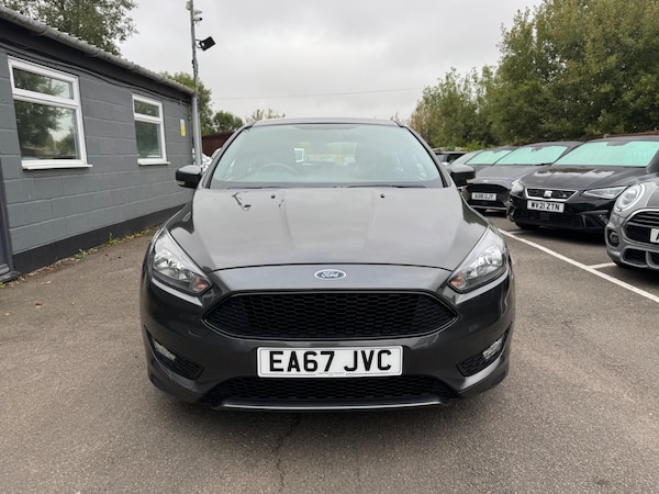 Used Ford Focus 2017 for sale - 76042510: Photo 3