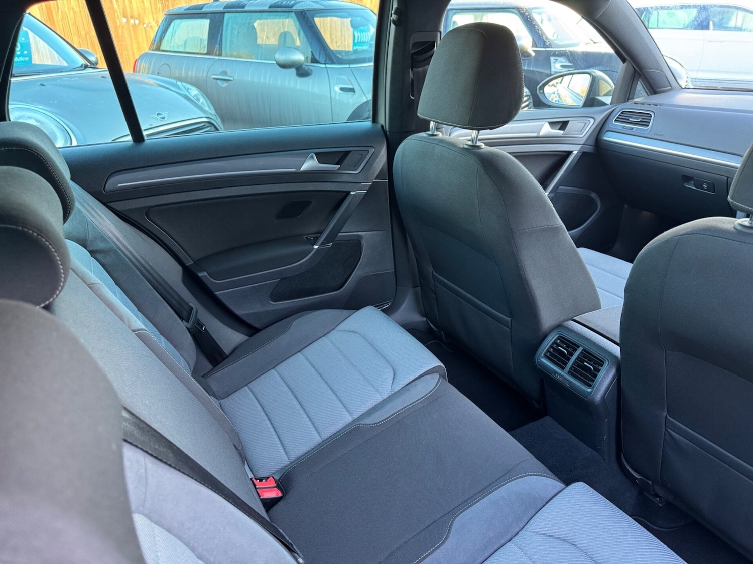 Used Volkswagen Golf 2016 for sale - 76798563: Photo 64