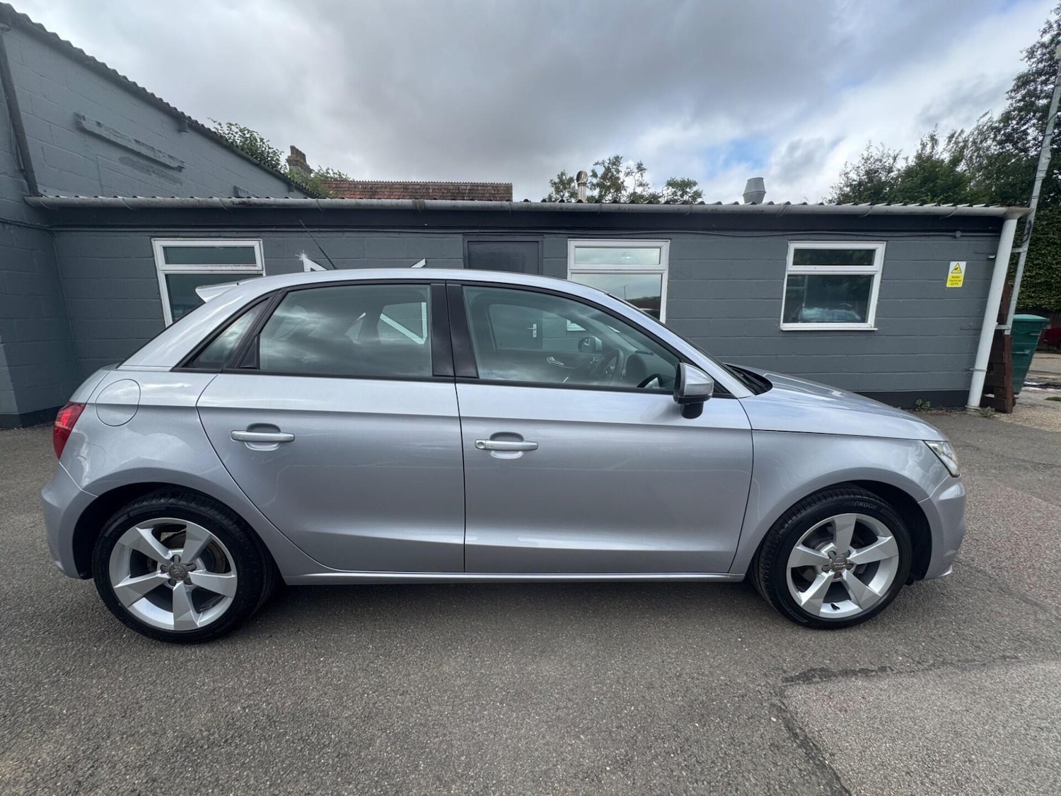 Used Audi A1 2016 for sale - 76576592: Photo 5
