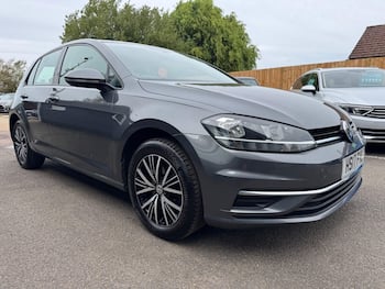 Used Volkswagen Golf 2017 for sale - 79854938: Photo