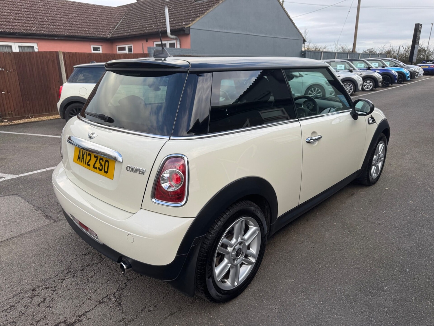 Used MINI Hatch 2012 for sale - 77744445: Photo 2