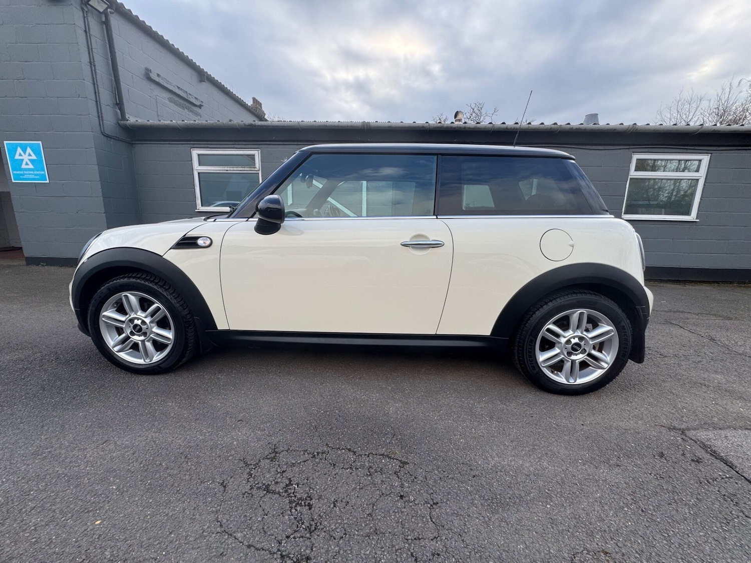 Used MINI Hatch 2012 for sale - 77744445: Photo 6