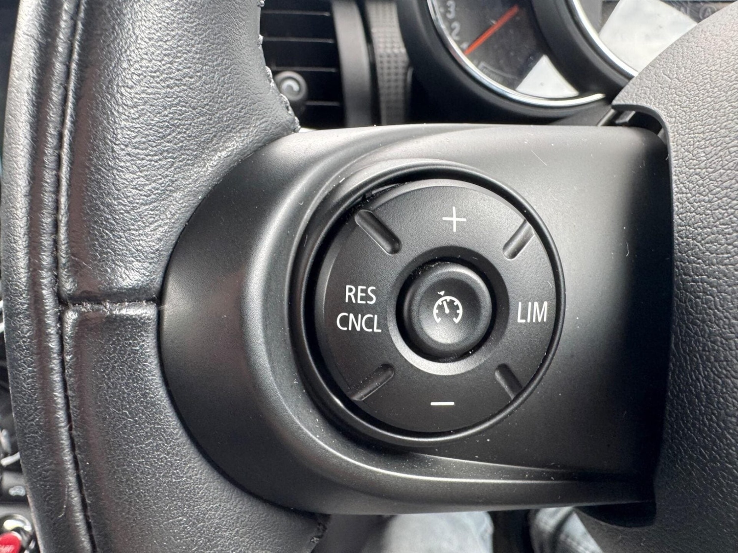 Used MINI Hatch 2018 for sale - 77167105: Photo 24