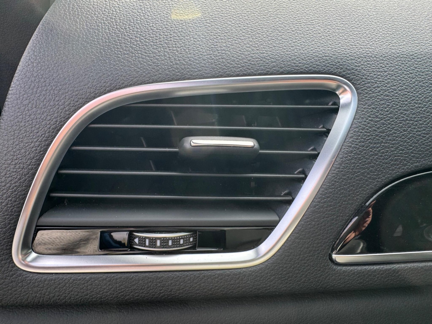 Used Audi Q3 2018 for sale - 76377230: Photo 28