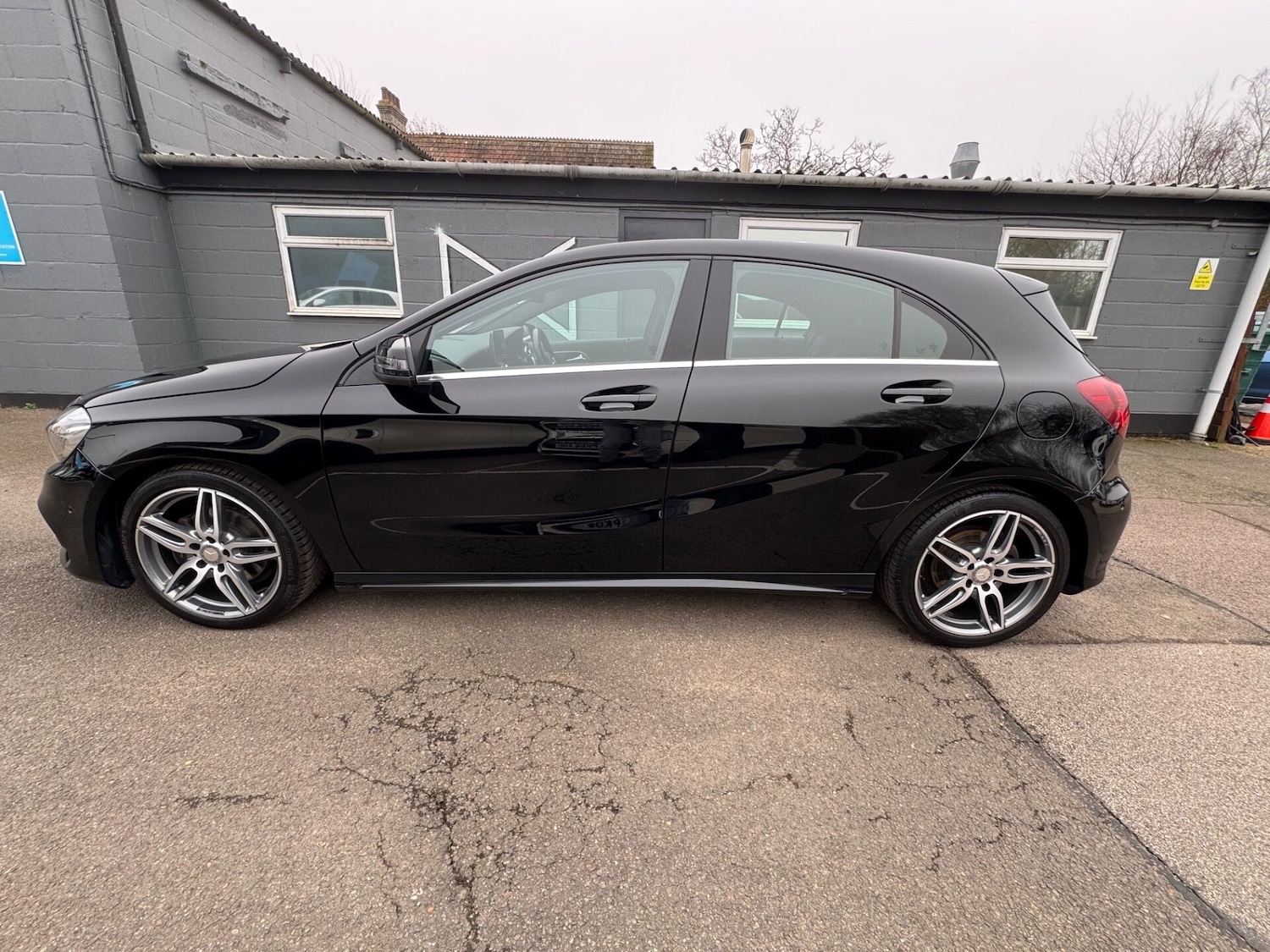 Used Mercedes-Benz A-Class 2016 for sale - 77591559: Photo 6