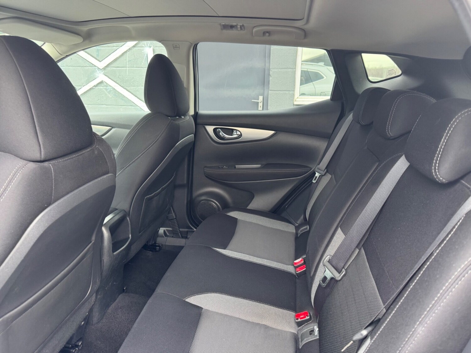 Used Nissan Qashqai 2017 for sale - 77211347: Photo 25