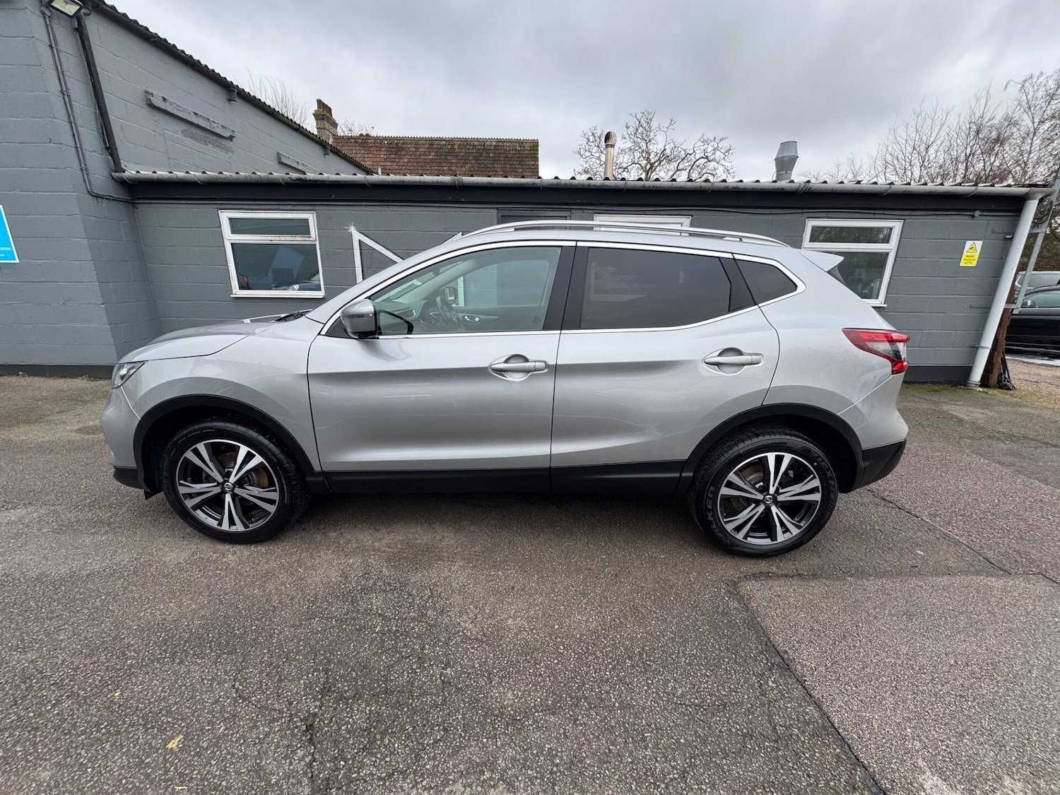 Used Nissan Qashqai 2017 for sale - 77211347: Photo 6