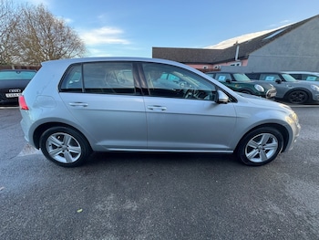 Used Volkswagen Golf 2015 for sale - 76950067: Photo