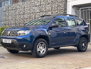 Used Dacia Duster 2018 for sale - 76969796: Photo