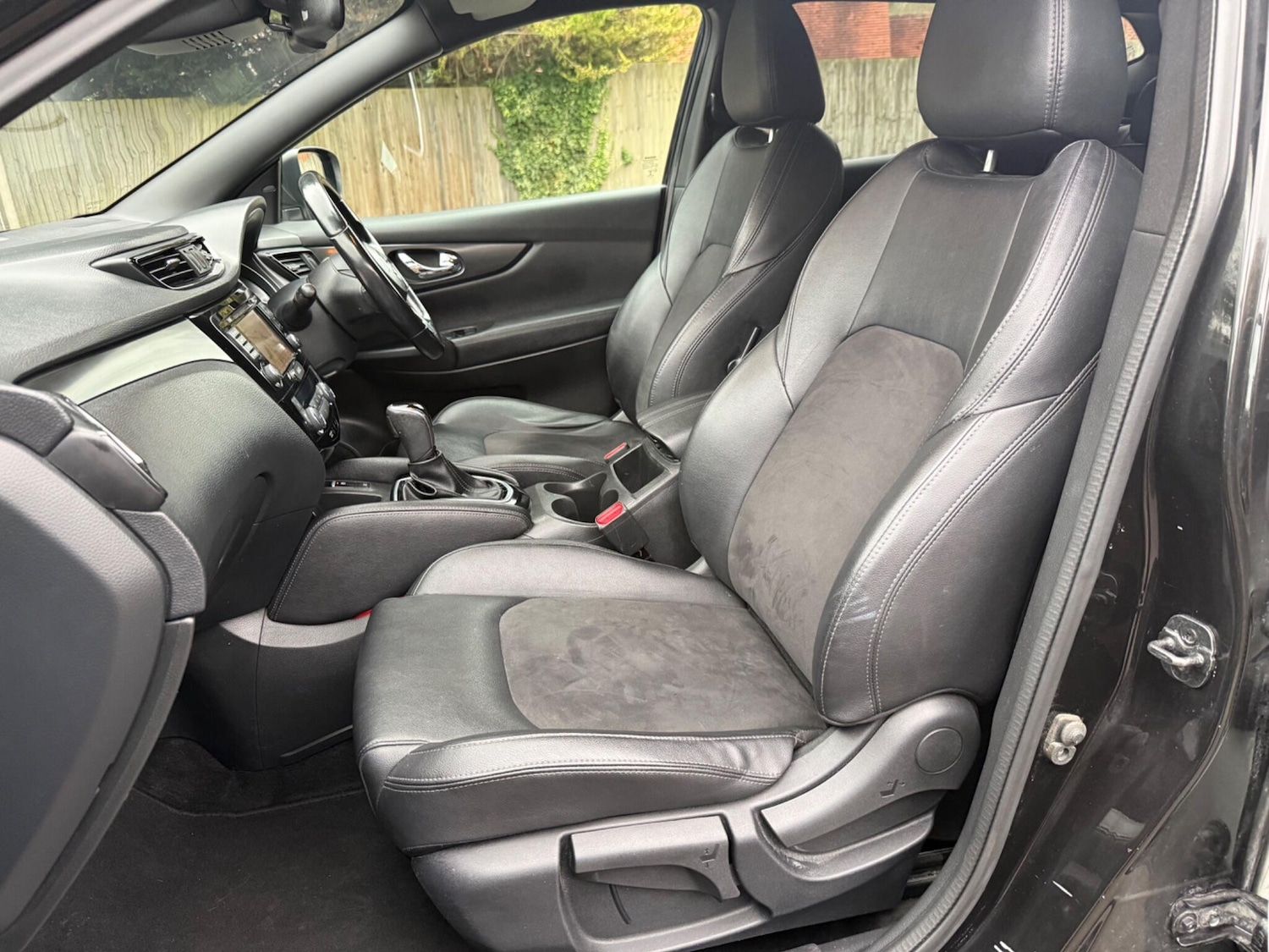 Used Nissan Qashqai for sale - 77684372: Photo 32