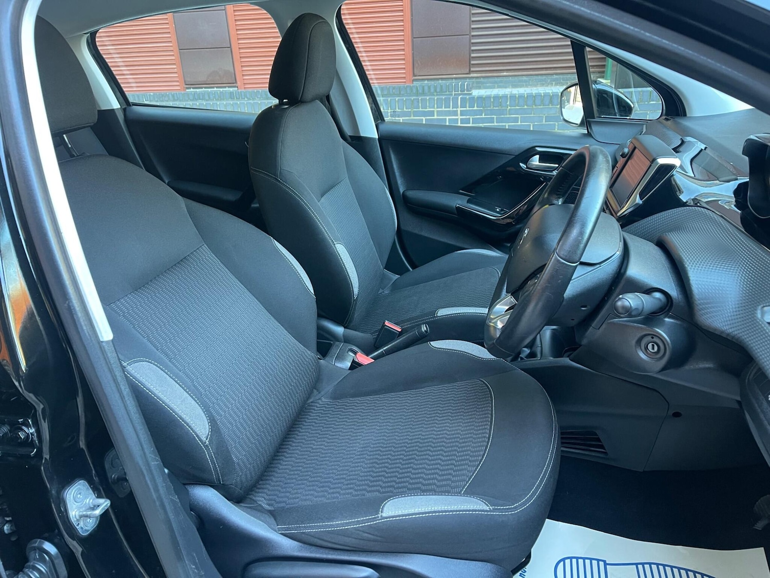 Used Peugeot 208 for sale - 77016038: Photo 25