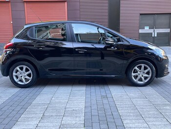 Used Peugeot 208 2017 for sale - 77016038: Photo