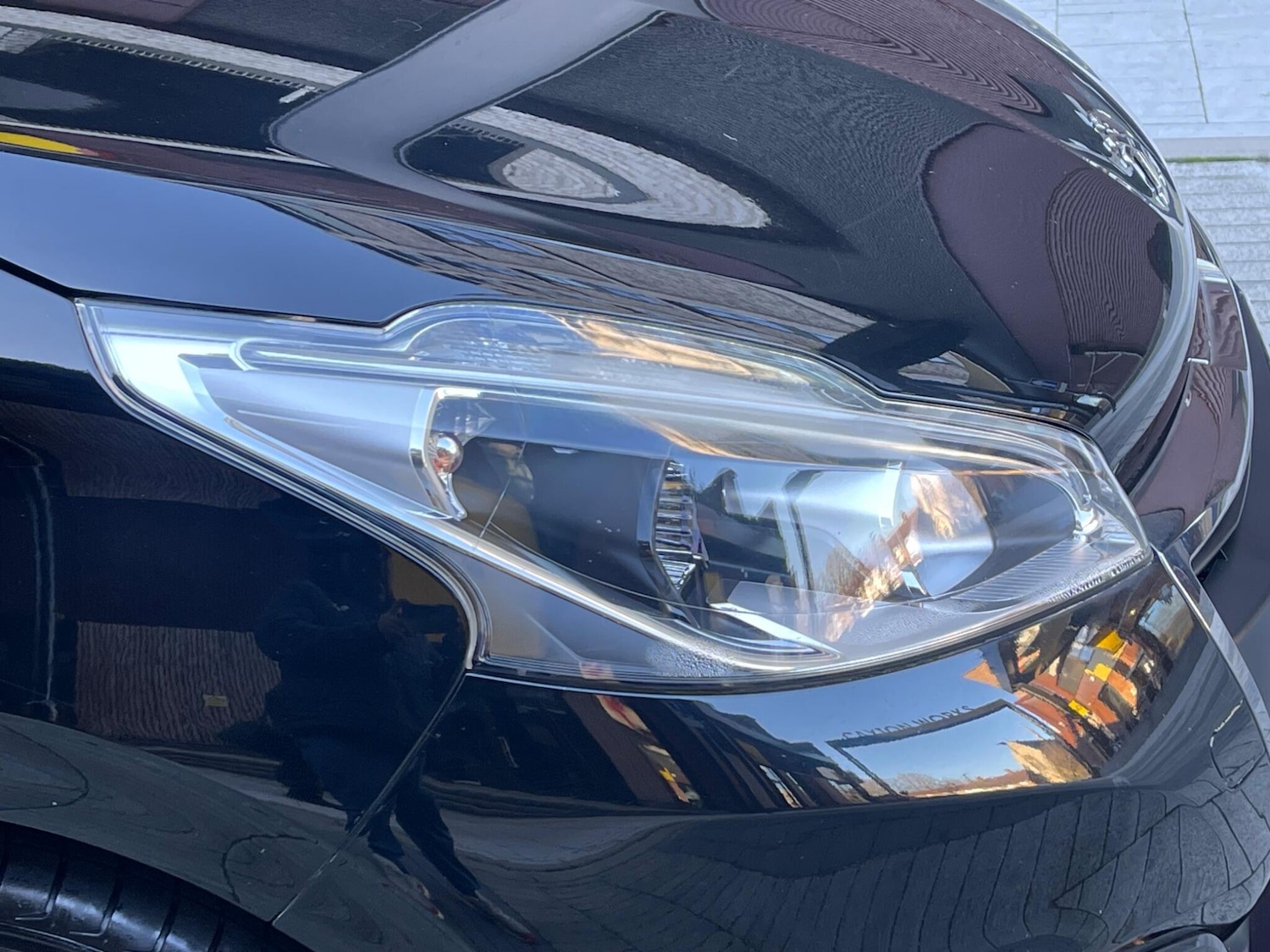 Used Peugeot 208 2017 for sale - 77131365: Photo 16