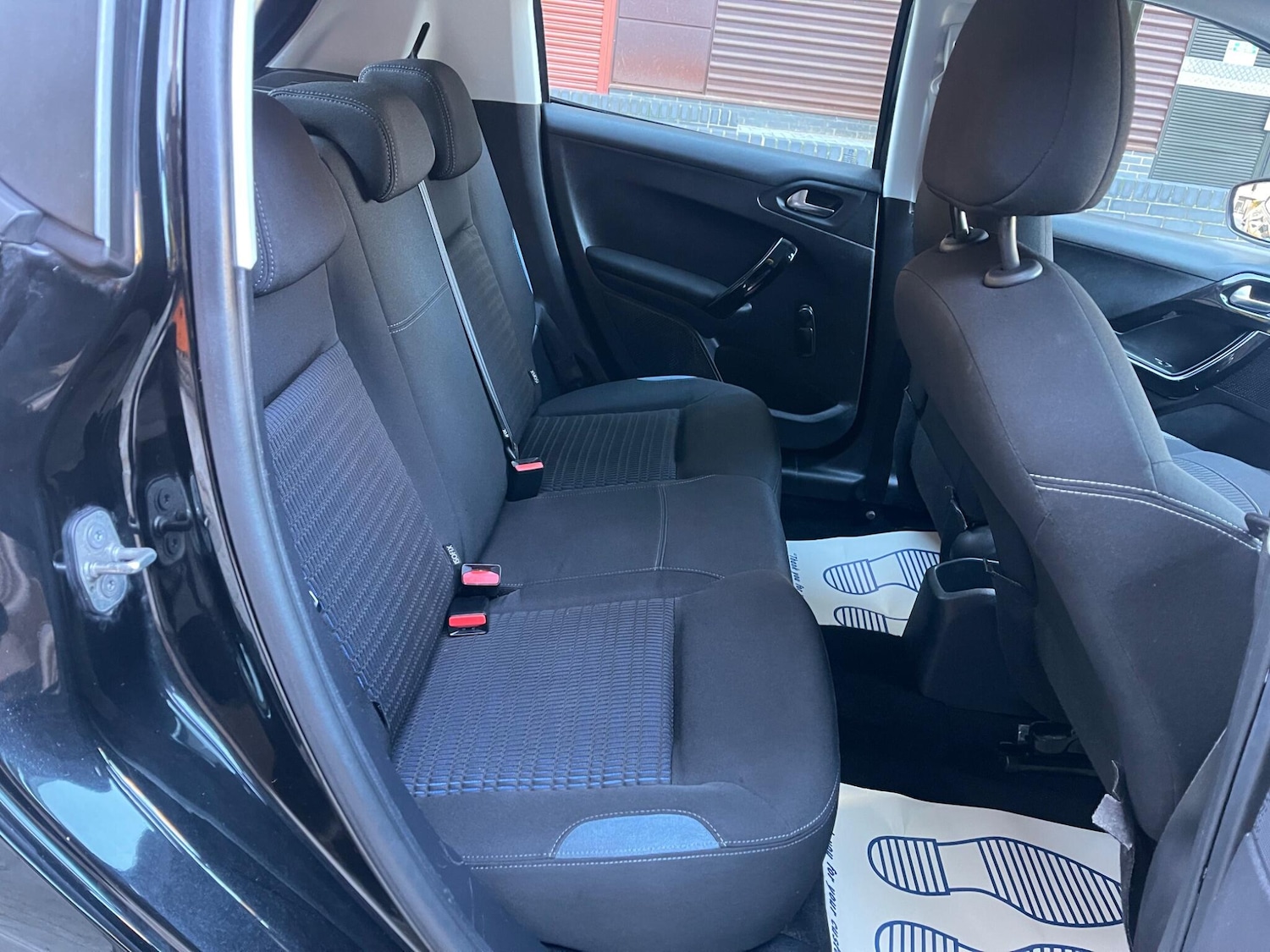 Used Peugeot 208 2017 for sale - 77131365: Photo 19