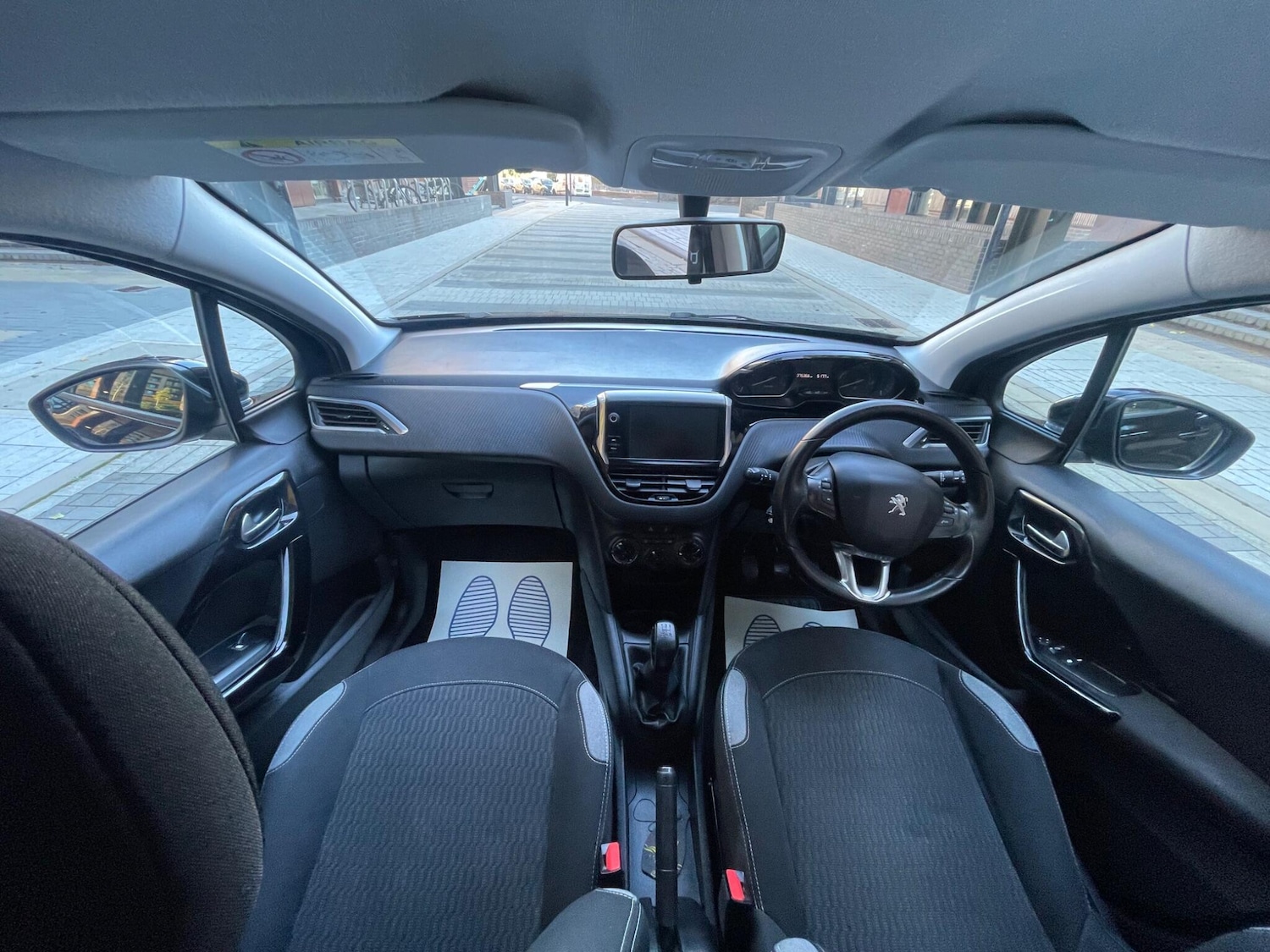 Used Peugeot 208 2017 for sale - 77131365: Photo 31