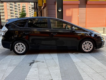 Used Toyota Prius+ 2014 for sale - 78430483: Photo
