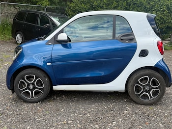 Used smart fortwo 2017 for sale - 78602103: Photo