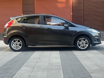 Used Ford Fiesta 2016 for sale - 79062335: Photo