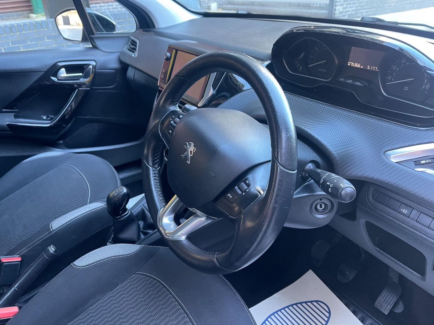 Used Peugeot 208 2017 for sale - 77671604: Photo 27