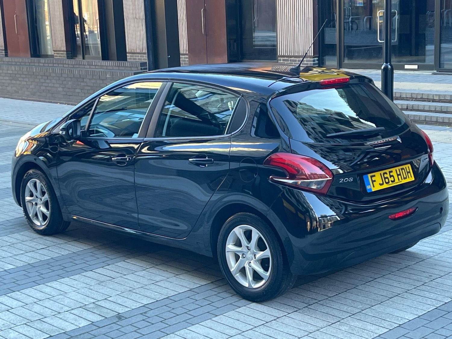 Used Peugeot 208 2017 for sale - 77671604: Photo 3