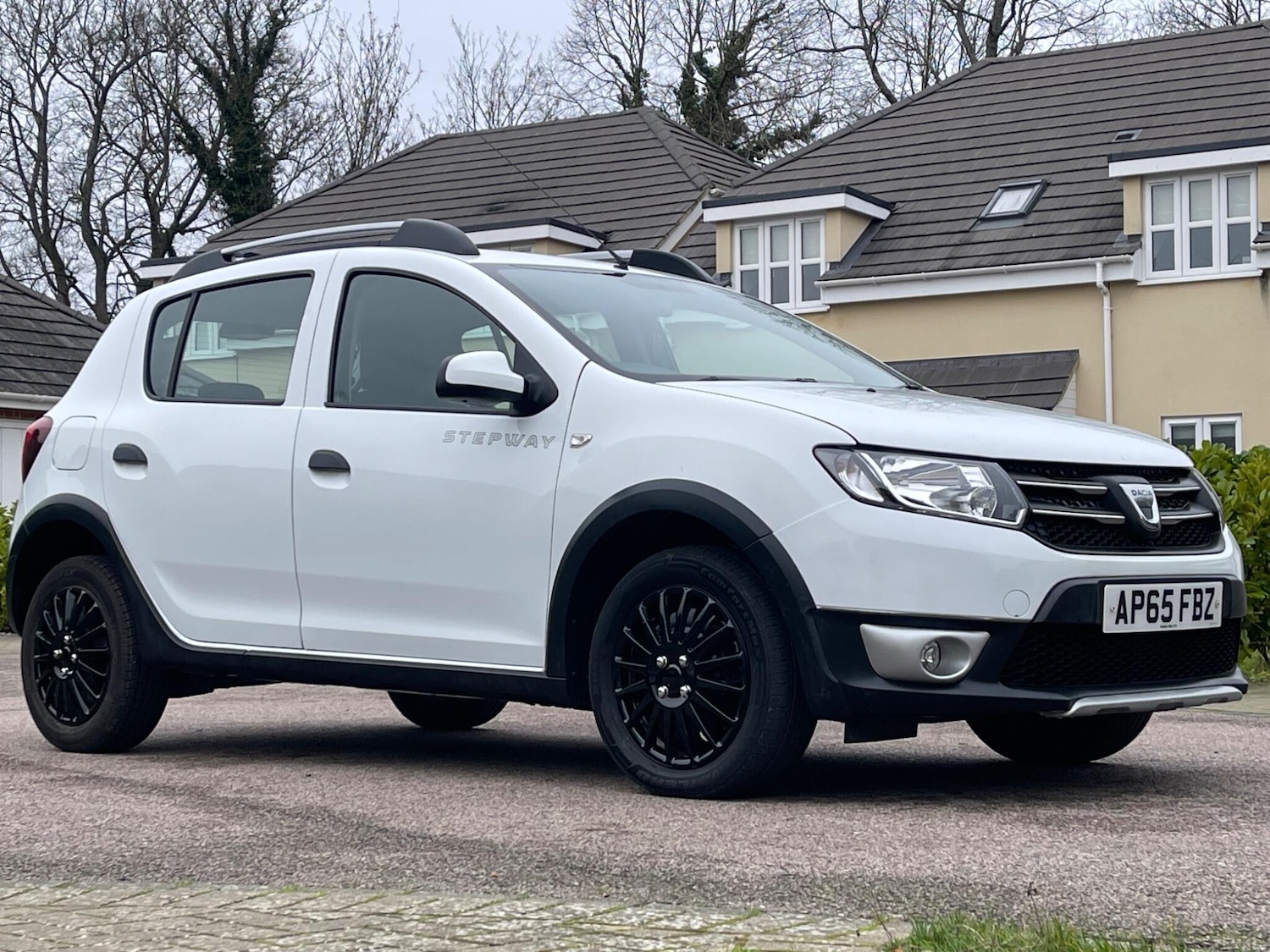 Used Dacia Sandero Stepway 2015 for sale - 76994697: Photo 1