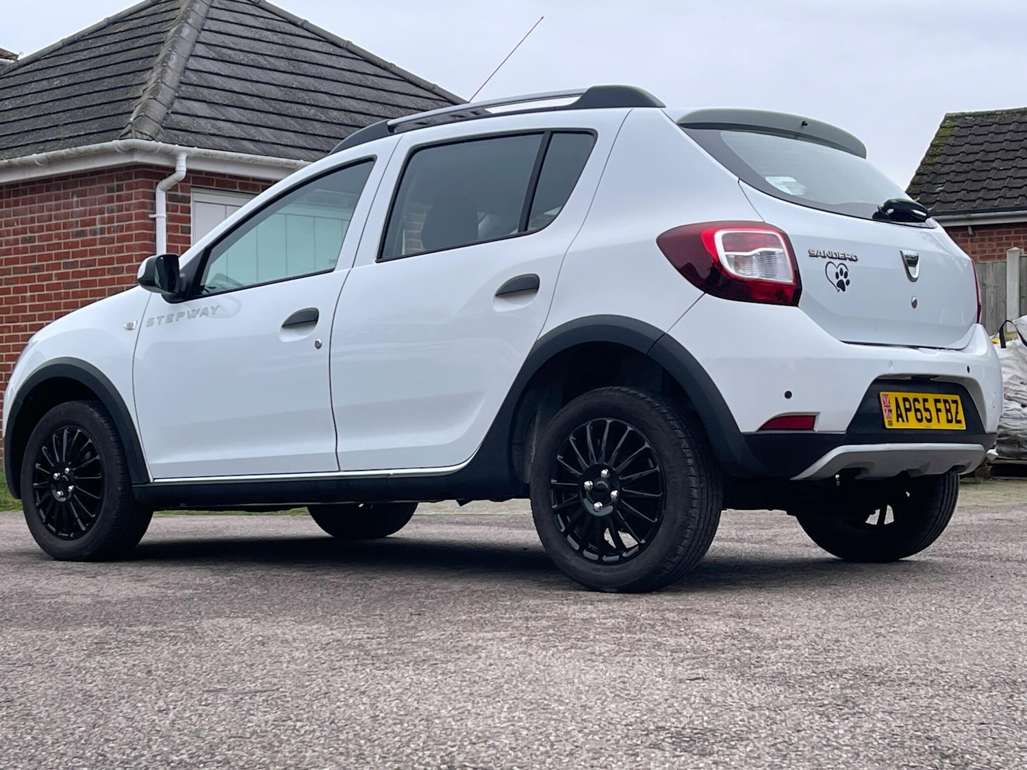 Used Dacia Sandero Stepway 2015 for sale - 76994697: Photo 10