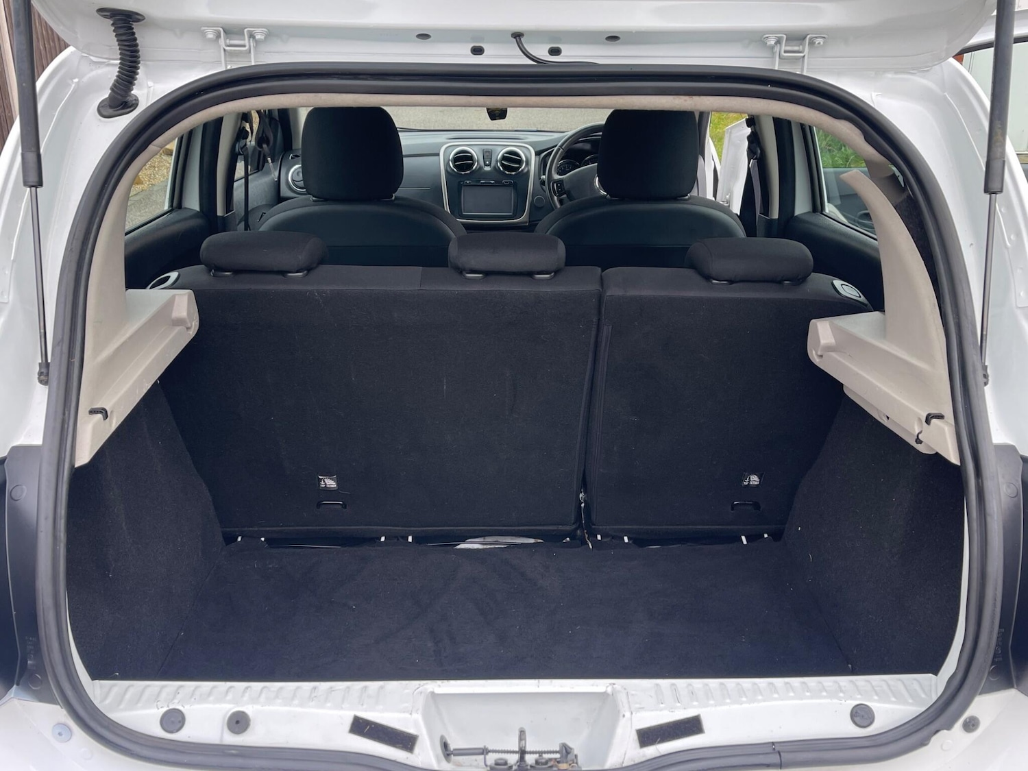 Used Dacia Sandero Stepway 2015 for sale - 76994697: Photo 14