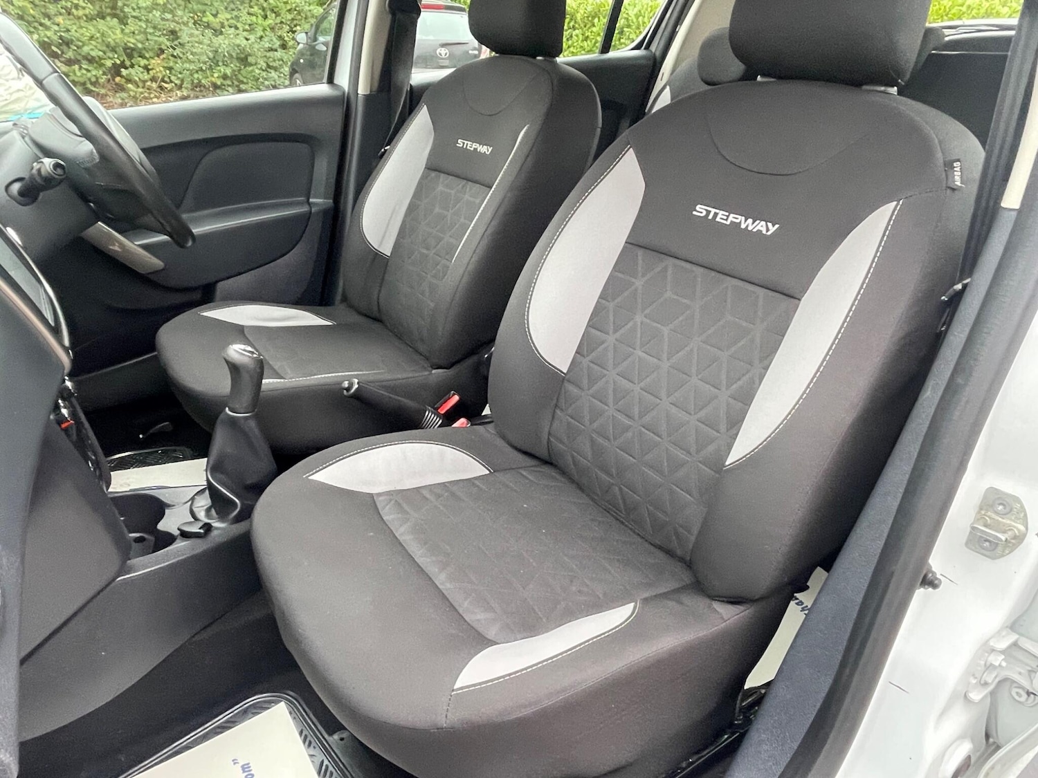 Used Dacia Sandero Stepway 2015 for sale - 76994697: Photo 24