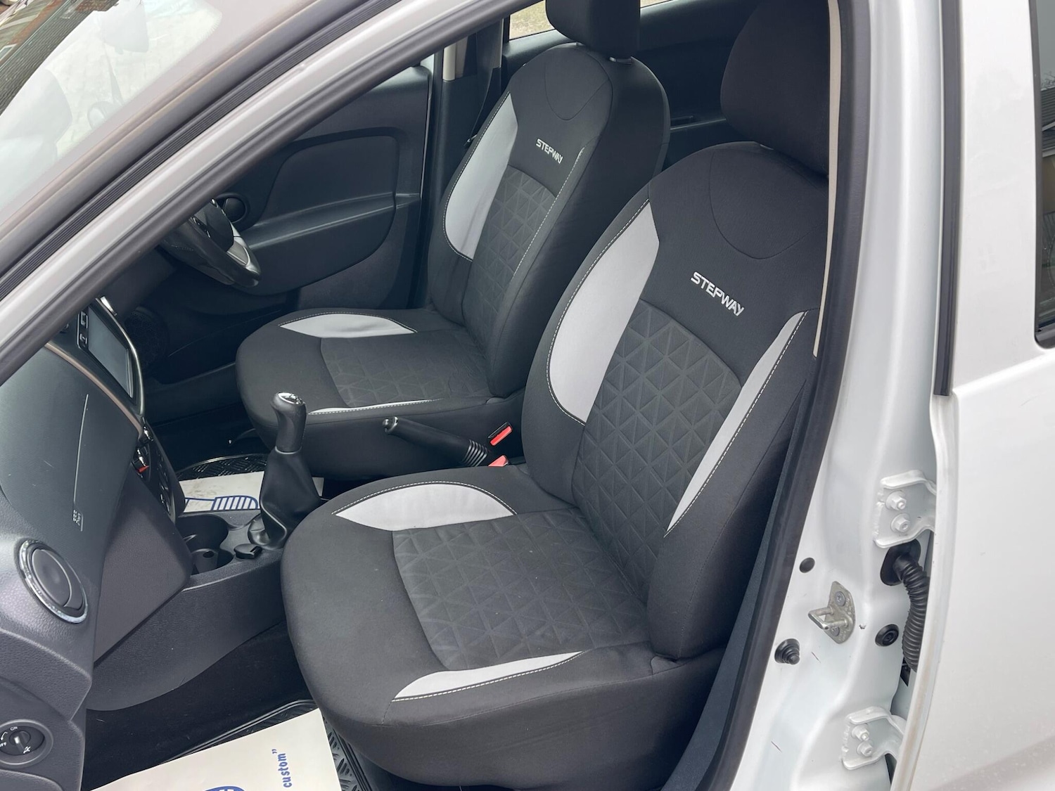 Used Dacia Sandero Stepway 2015 for sale - 76994697: Photo 25