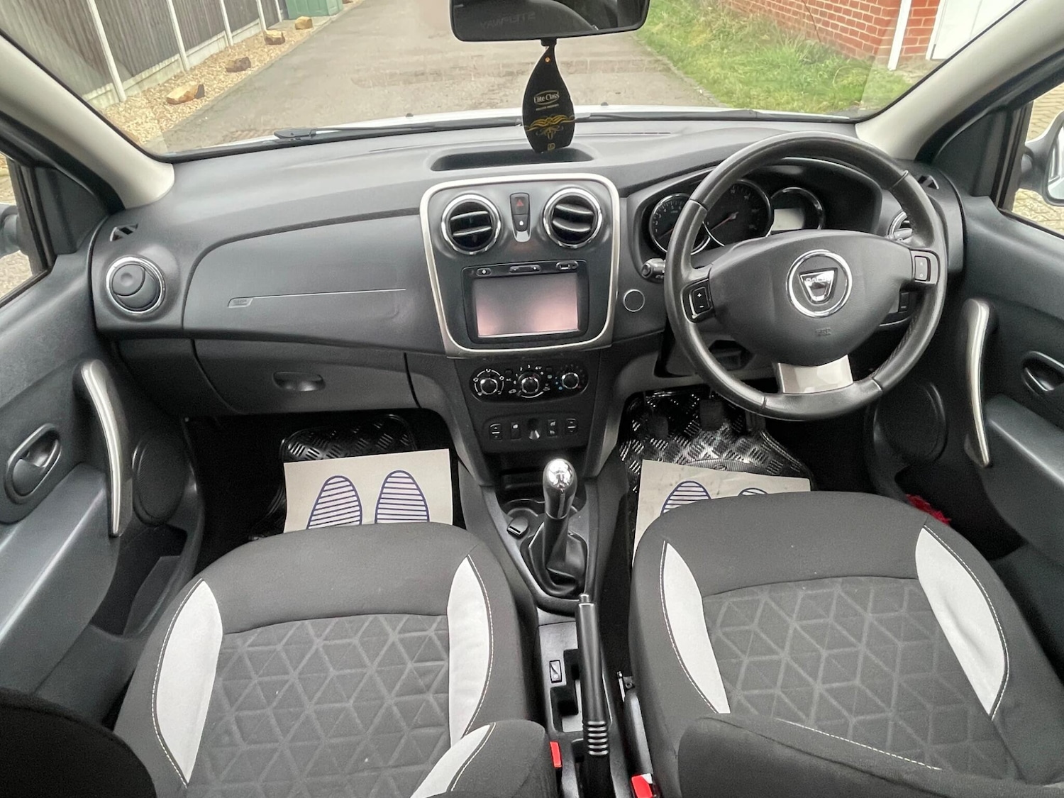 Used Dacia Sandero Stepway 2015 for sale - 76994697: Photo 27