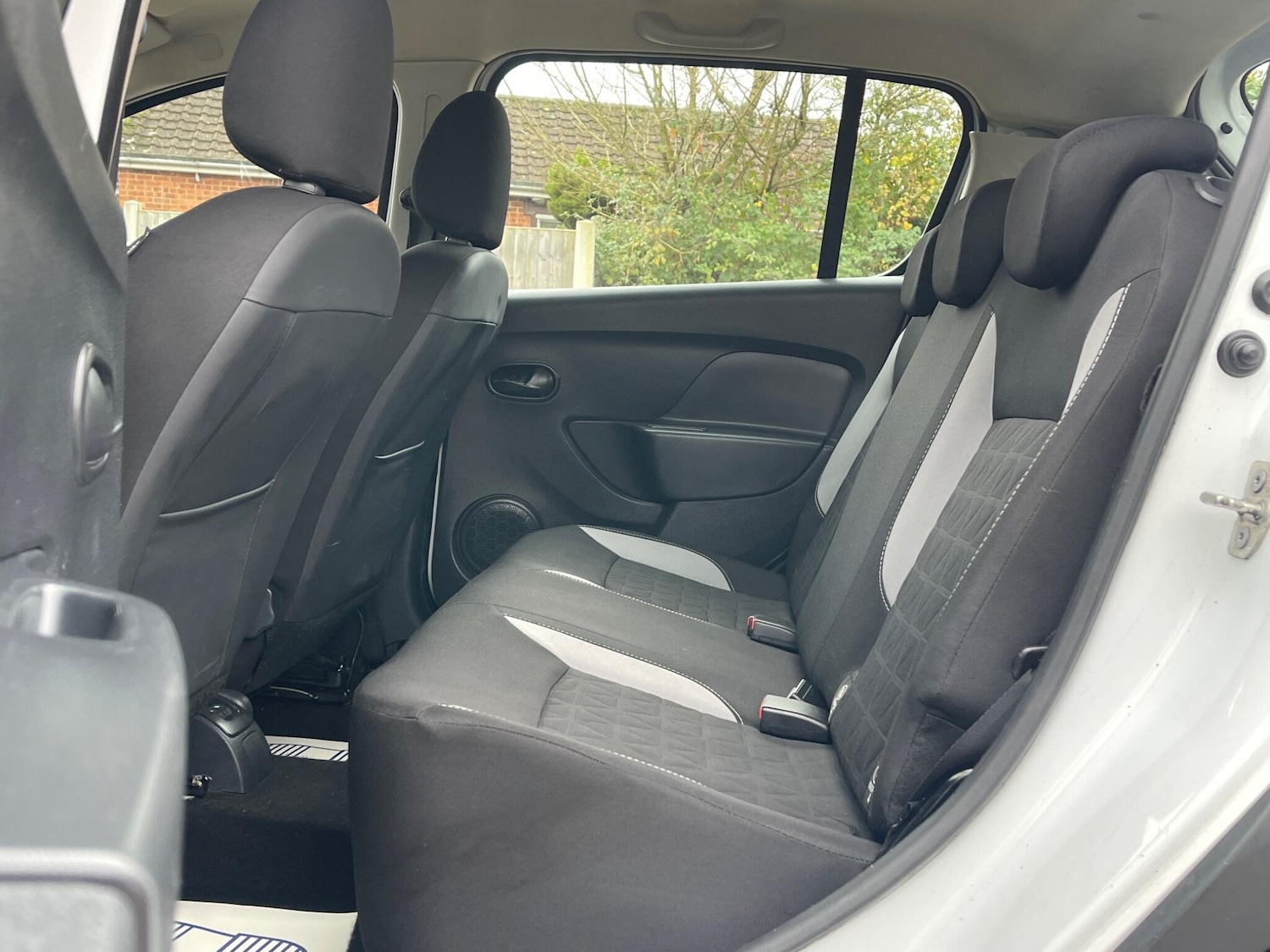 Used Dacia Sandero Stepway 2015 for sale - 76994697: Photo 28