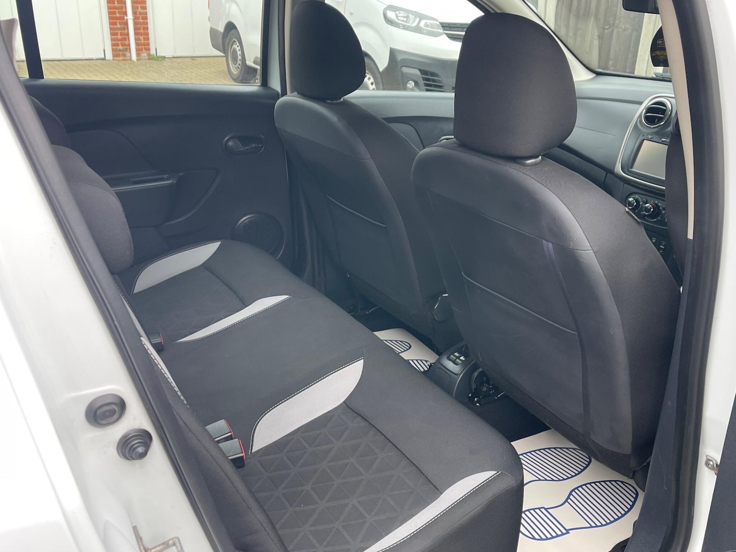 Used Dacia Sandero Stepway 2015 for sale - 76994697: Photo 29