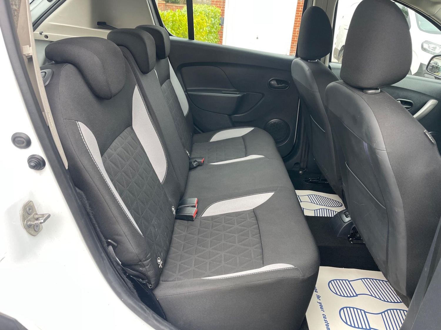 Used Dacia Sandero Stepway 2015 for sale - 76994697: Photo 31