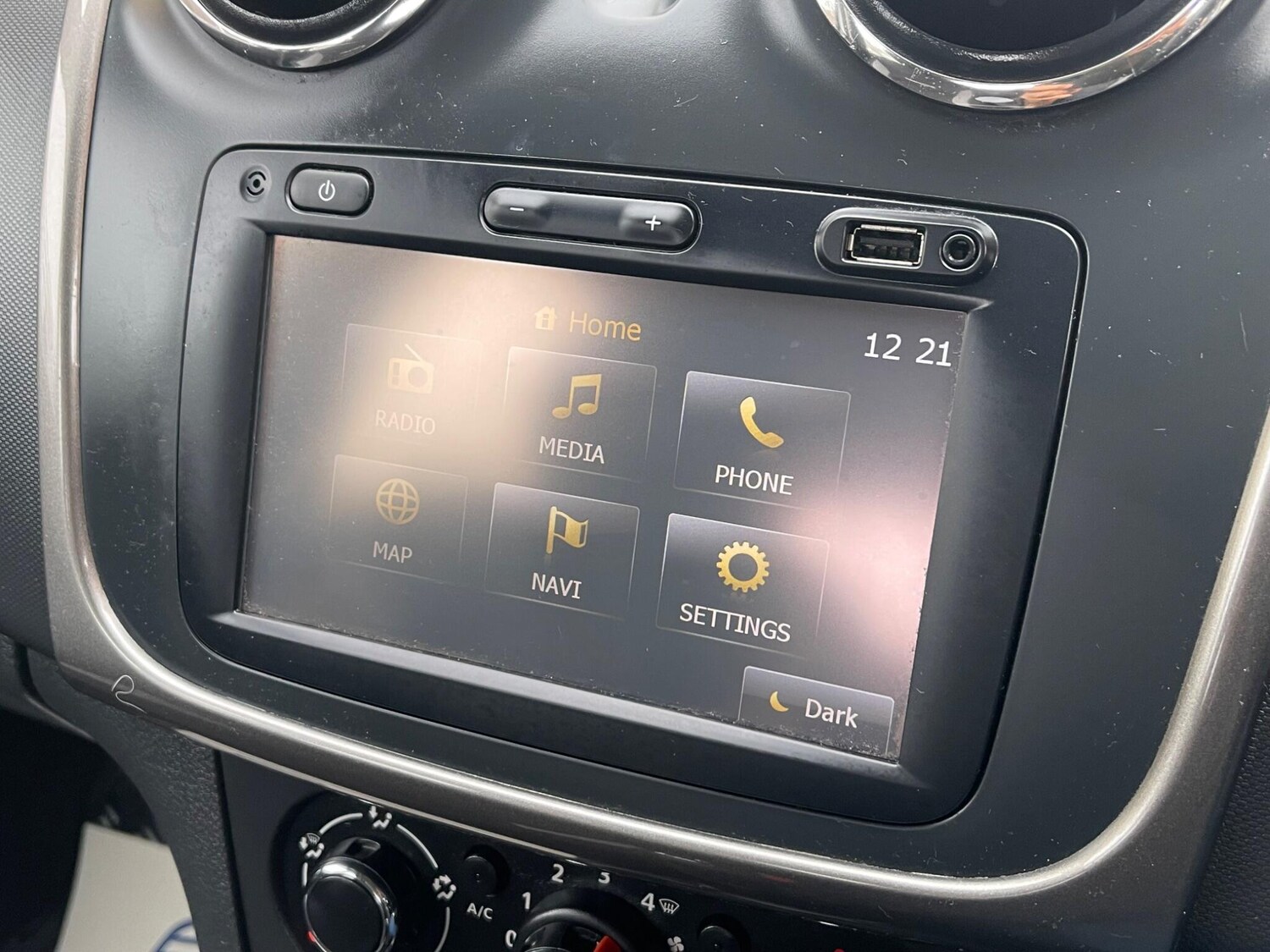 Used Dacia Sandero Stepway 2015 for sale - 76994697: Photo 44