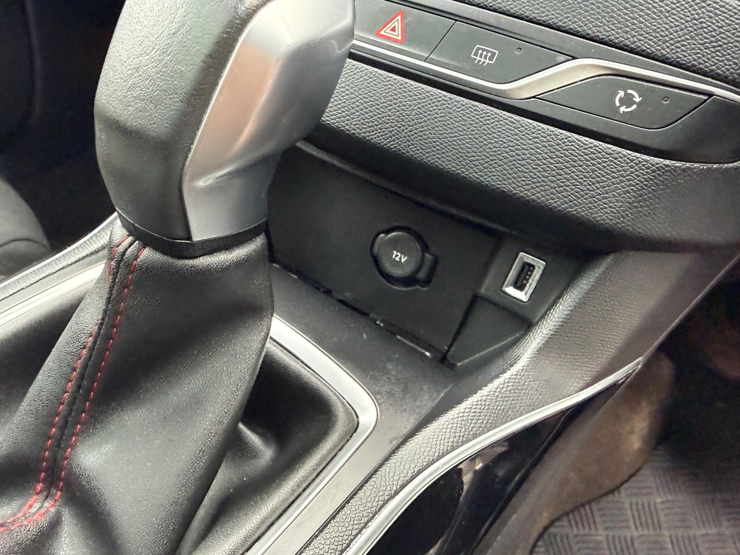 Used Peugeot 308 2018 for sale - 77633223: Photo 40