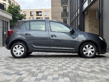 Used Dacia Sandero 2017 for sale - 78834085: Photo