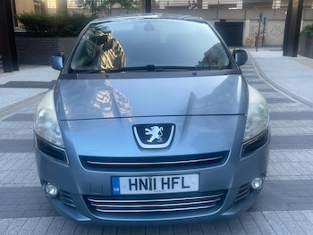Used Peugeot 5008 2011 for sale - 75589603: Photo