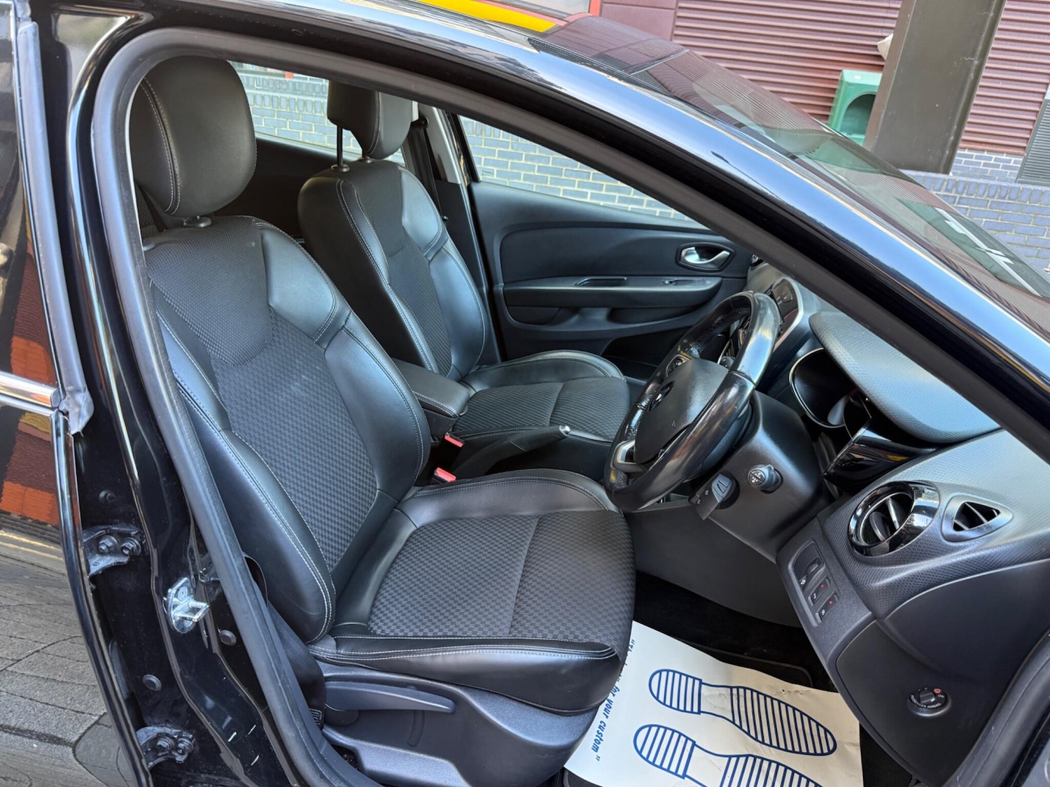 Used Renault Clio 2017 for sale - 78034491: Photo 20