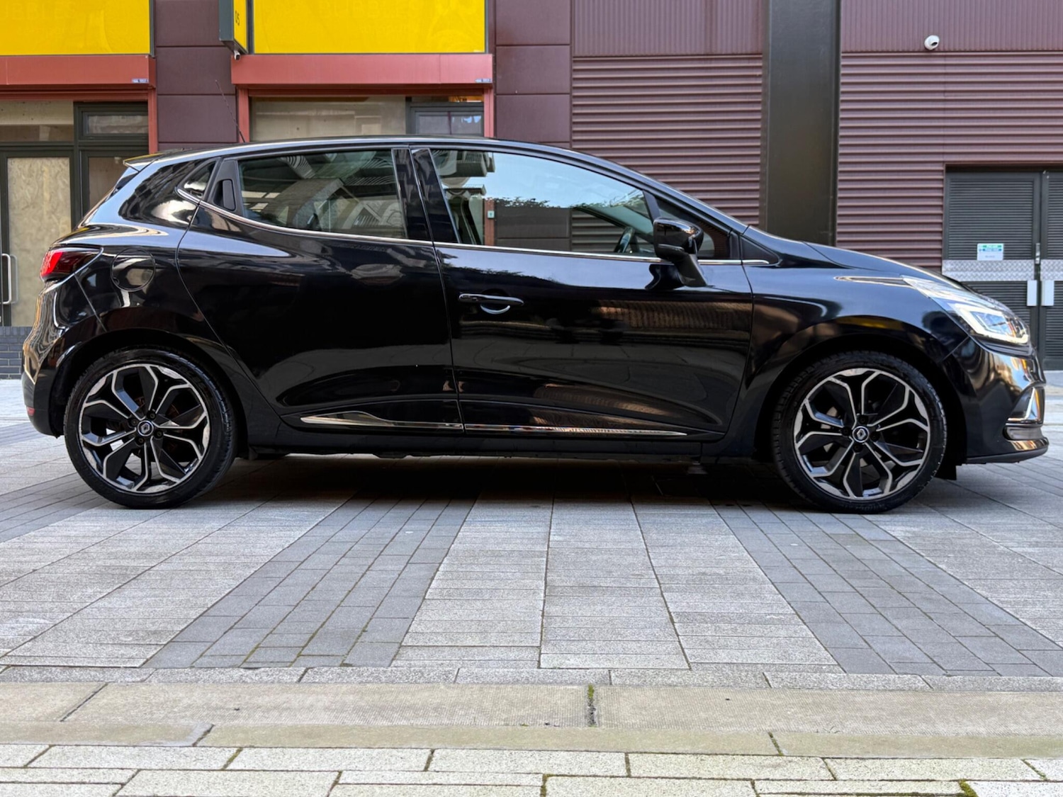 Used Renault Clio 2017 for sale - 78034491: Photo 3