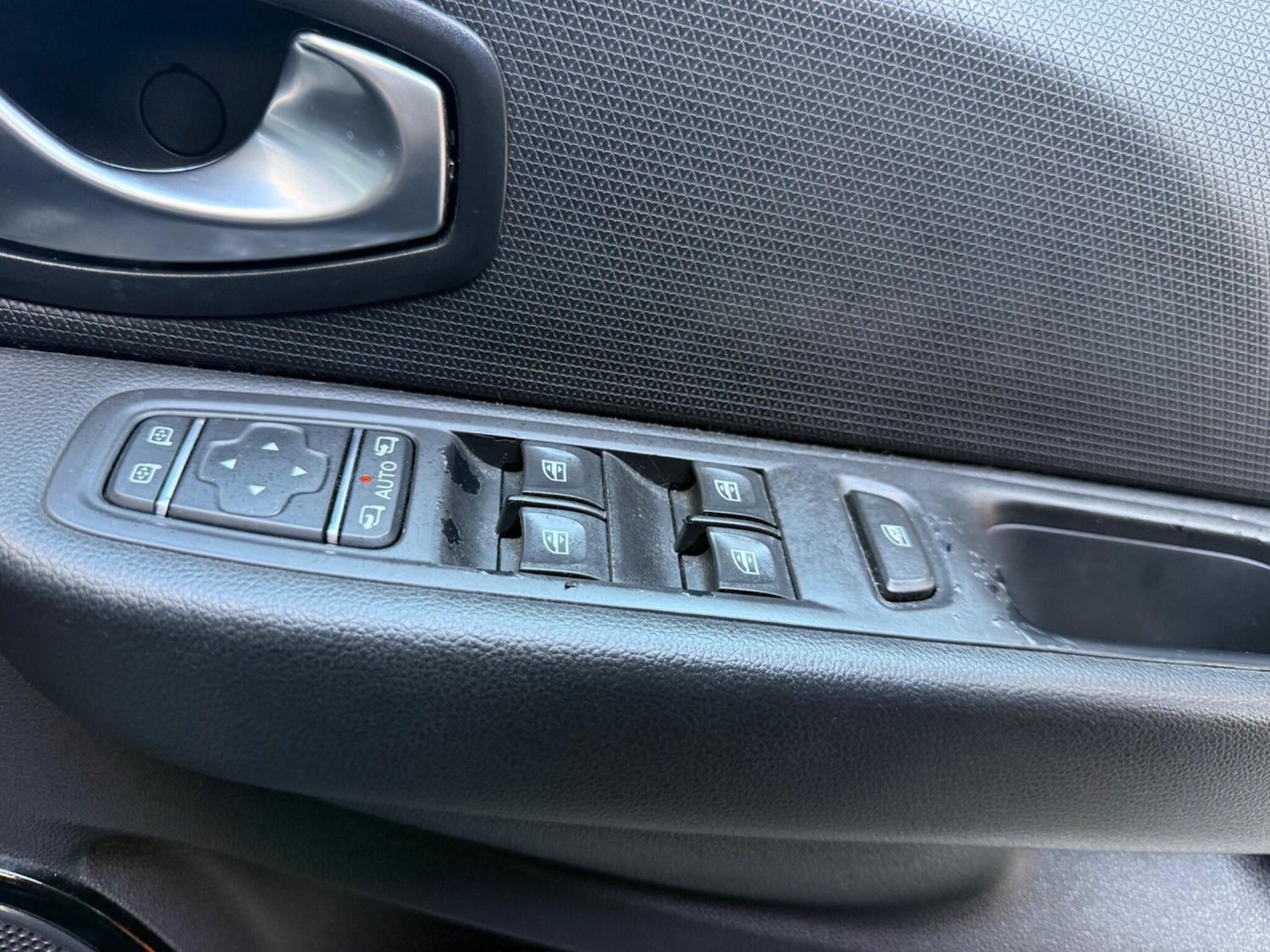 Used Renault Clio 2017 for sale - 78034491: Photo 35