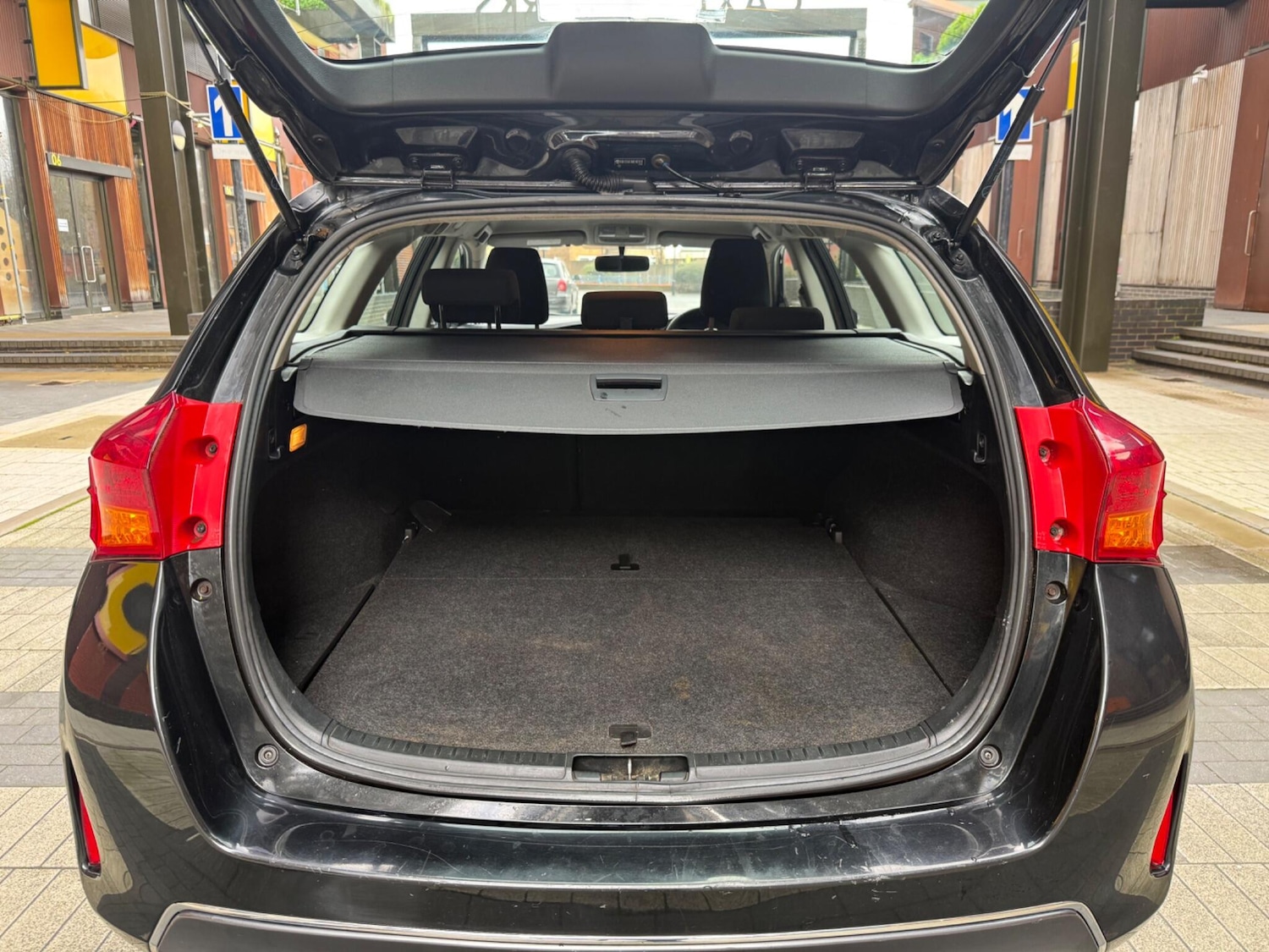 Used Toyota Auris 2015 for sale - 77468892: Photo 38