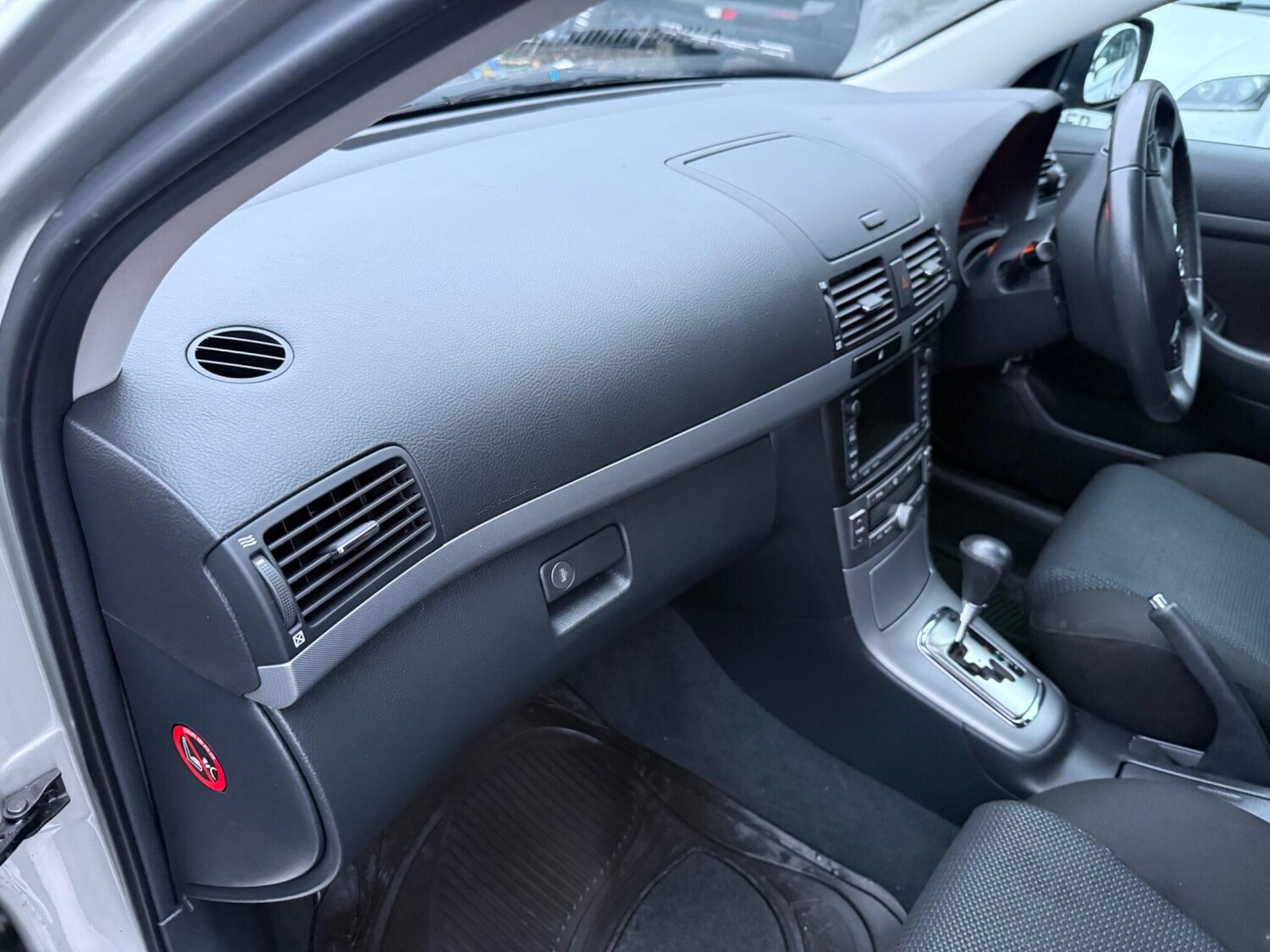 Used Toyota Avensis for sale - 77496097: Photo 24