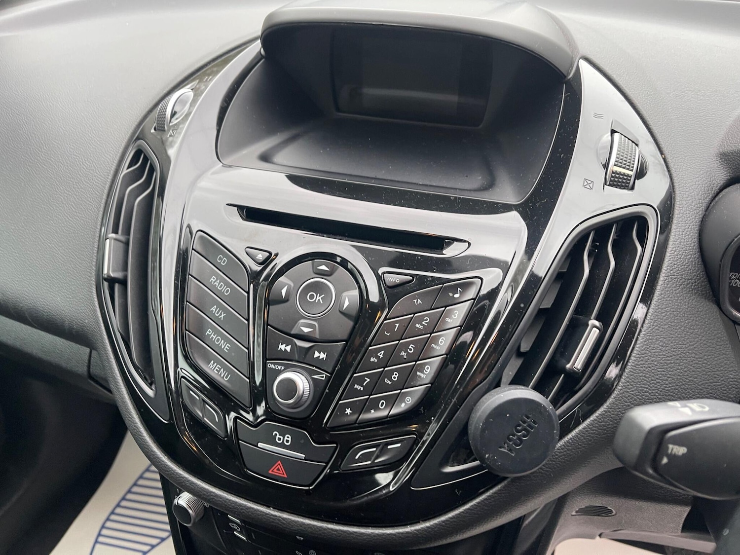 Used Ford B-MAX 2015 for sale - 77039831: Photo 31