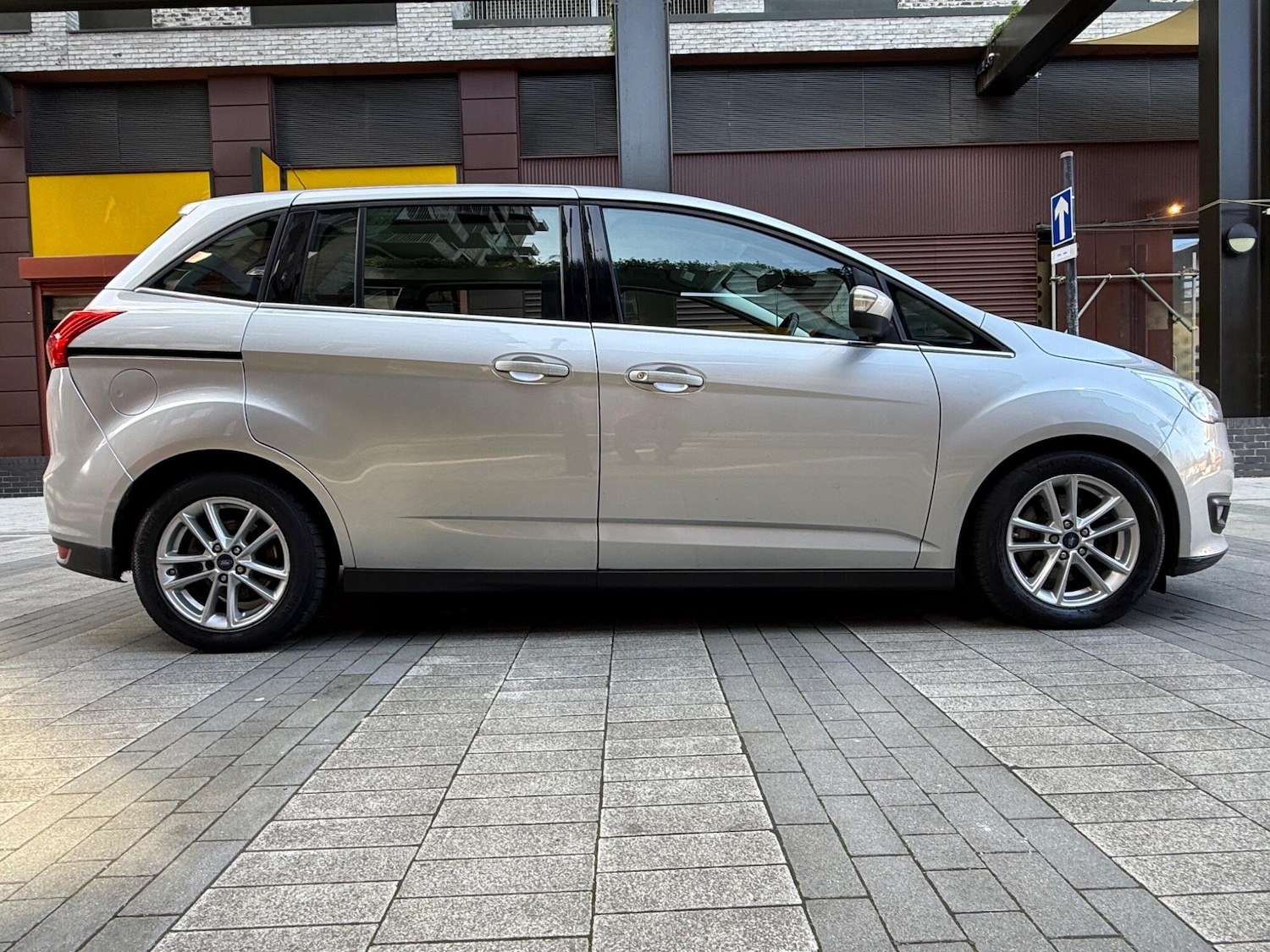 Used Ford Grand C-Max for sale - 77993328: Photo 2