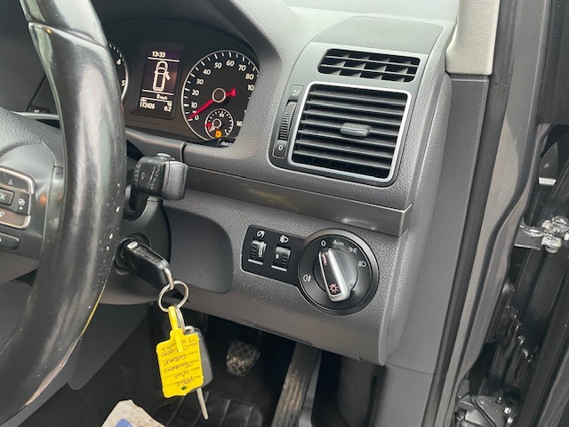 Used Volkswagen Touran 2012 for sale - 76578377: Photo 11