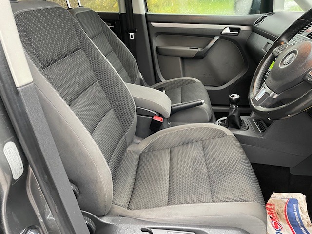 Used Volkswagen Touran 2012 for sale - 76578377: Photo 15